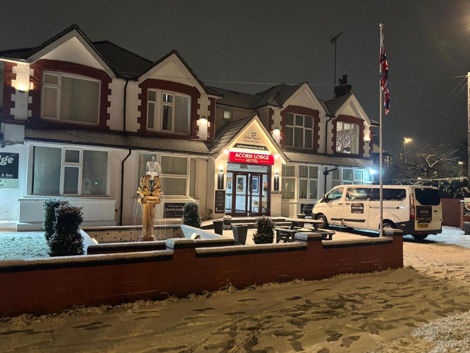 Acorn alojamiento Gatwick Horley Exterior foto