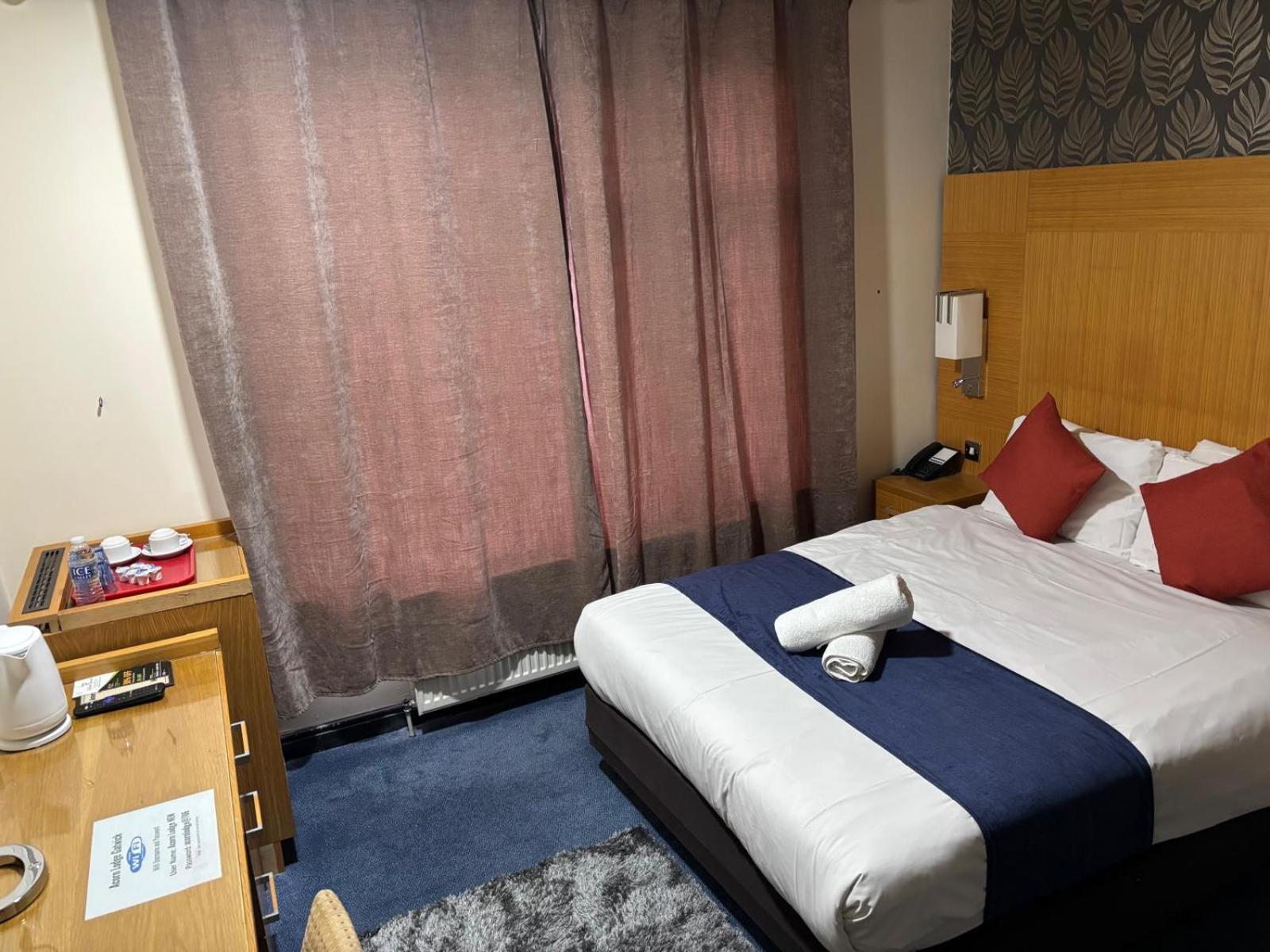 Acorn alojamiento Gatwick Horley Exterior foto