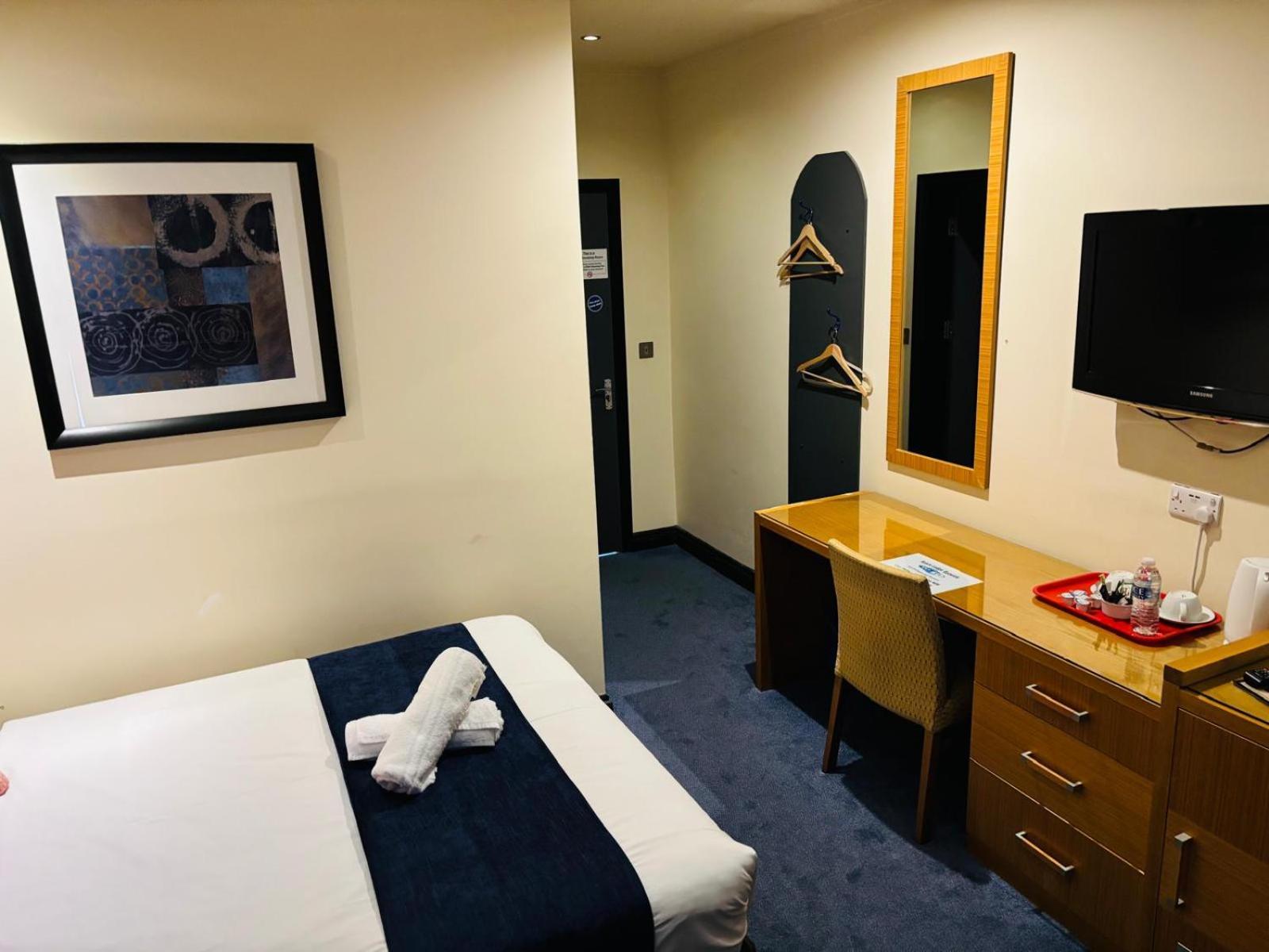 Acorn alojamiento Gatwick Horley Exterior foto